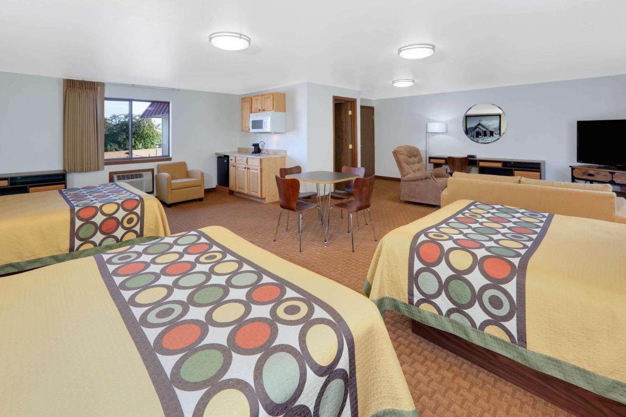 Hotel Super 8 By Wyndham Cody Esterno foto